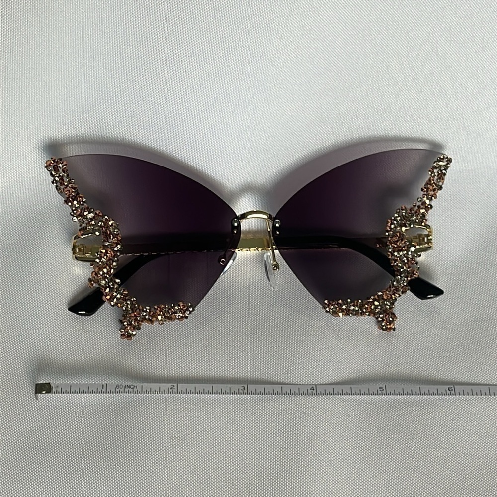 DARK GRAY BUTTERFLY SUNGLASSES W/FREE CASE ✨✨✨ - Picture 2 of 7